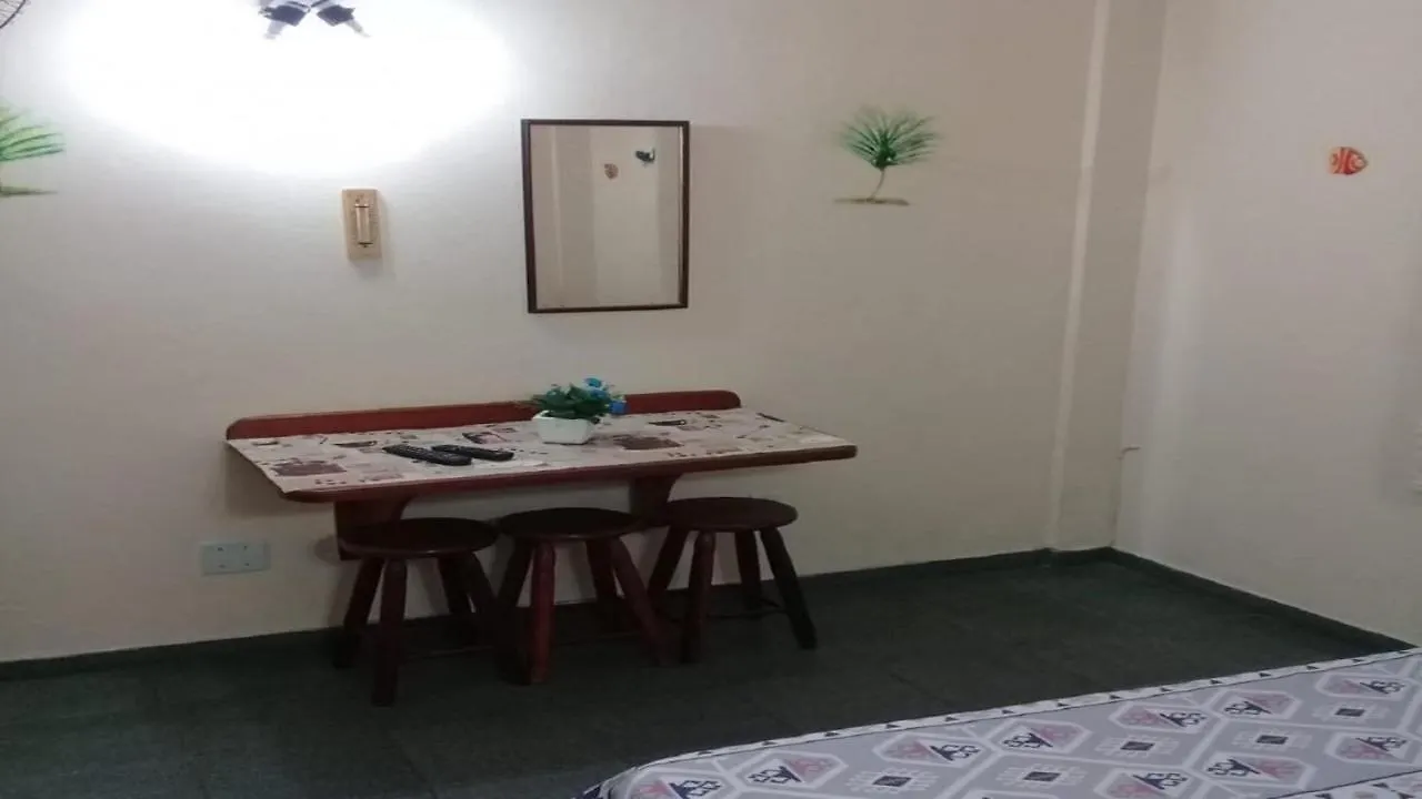 Cond. Hotel Âncora em frente Praia do Peró Cabo Frio Apartamento